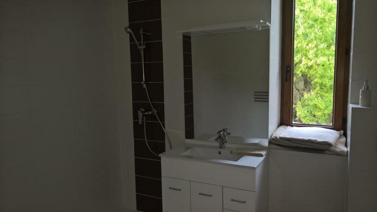 Chambres d'hôtes l'Echappee Belle Beauvallon  Extérieur photo